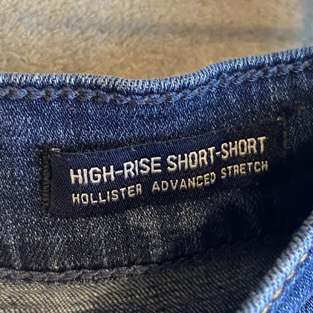 Hollister Denim Shorts Womens 3 High-Rise Short-Short Blue Distressed EUC - Picture 3 of 6